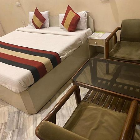 Lavi Hotel Hari Darshan - 10 Meter From Golden Temple Амрітсар Екстер'єр фото