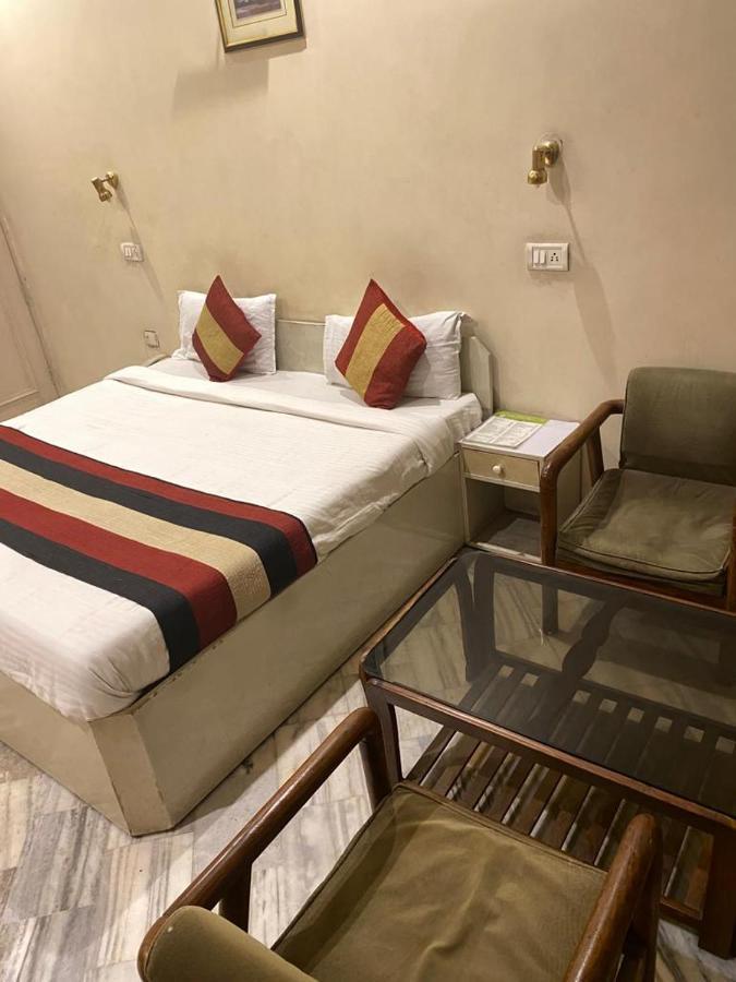 Lavi Hotel Hari Darshan - 10 Meter From Golden Temple Амрітсар Екстер'єр фото
