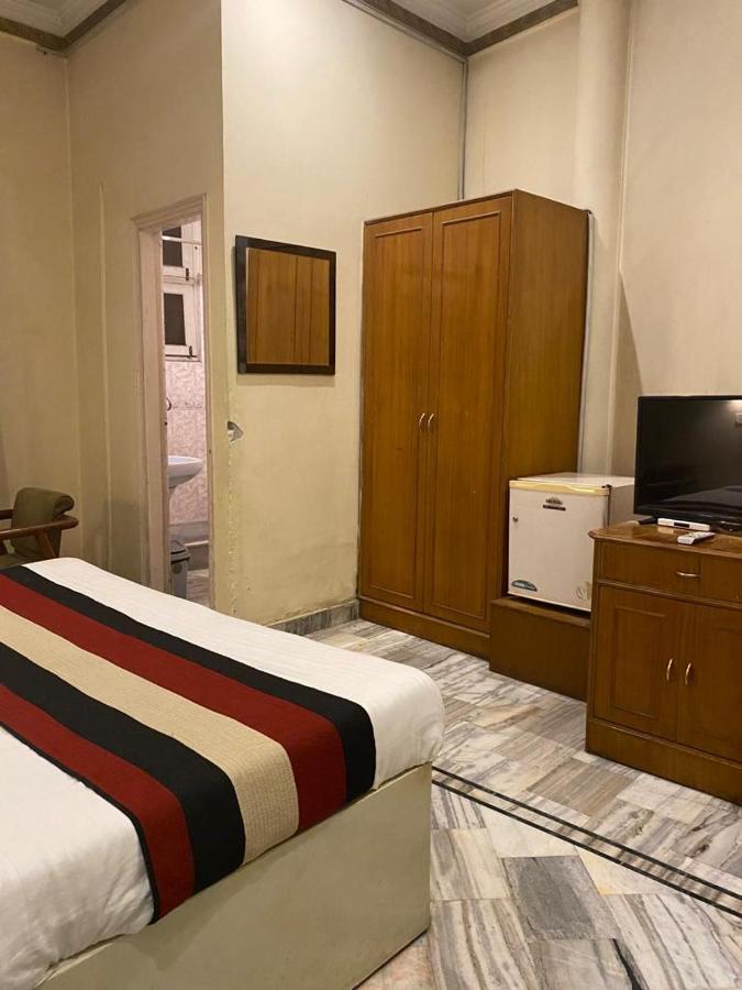 Lavi Hotel Hari Darshan - 10 Meter From Golden Temple Амрітсар Екстер'єр фото