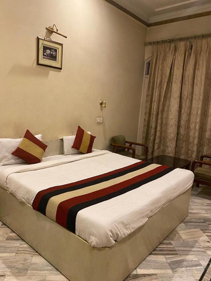 Lavi Hotel Hari Darshan - 10 Meter From Golden Temple Амрітсар Екстер'єр фото